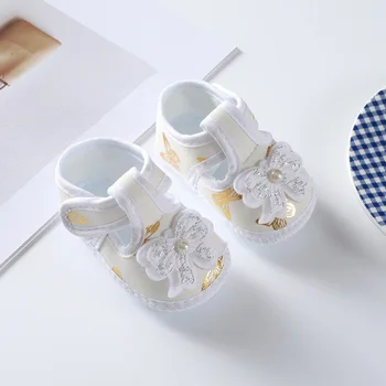 Стильные тапочки с цветочным рисунком для маленьких девочек: обувь на мягкой подошве для весны и осени (0-8 месяцев)
